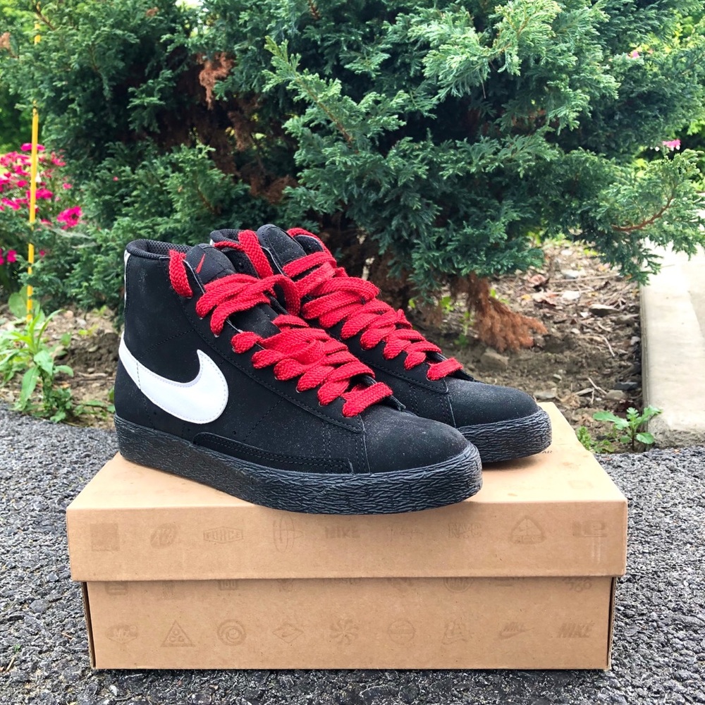 Nike NYX black/white/varsity red blazer sneakers